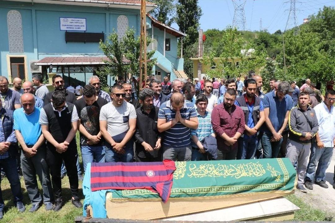 İş Kazasında Yaşamını Yitiren Gen&ccedil; Adam Toprağa Verildi