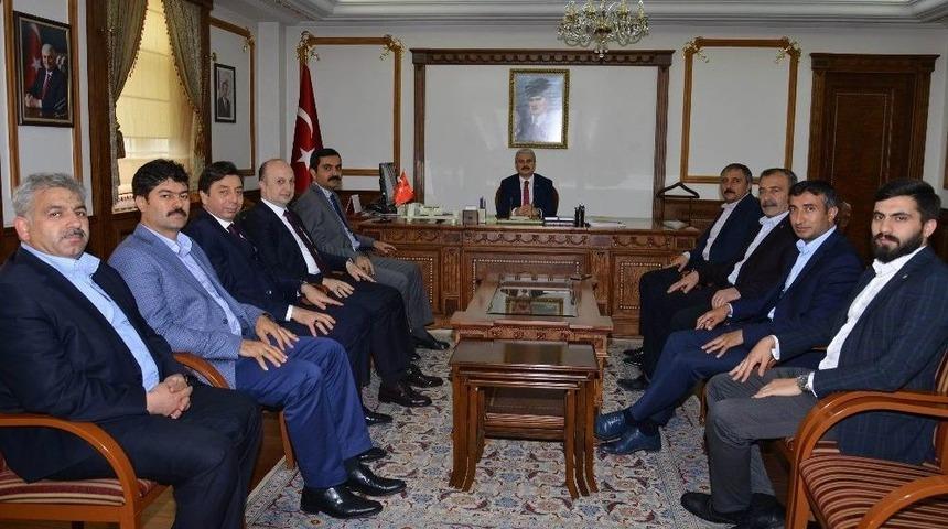 Vali Akın&rsquo;a Hayırlı Olsun Ziyaretleri S&uuml;r&uuml;yor