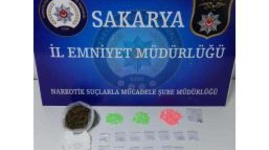 Narkotik Polislerinden Uyuşturucu Satıcılarına Darbe