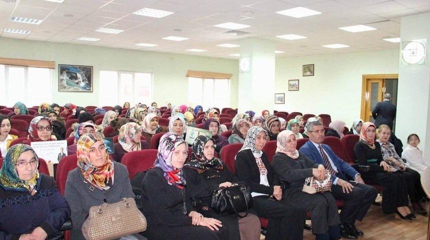 Suşehri’nde Kadın Hakları Günü Konferansı