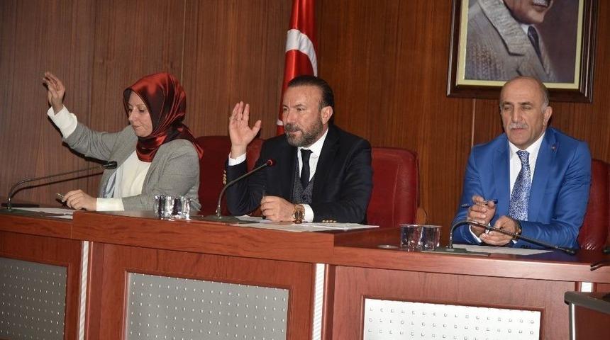 İzmit&rsquo;te Yılın Son Meclis Toplantısı Yapıldı