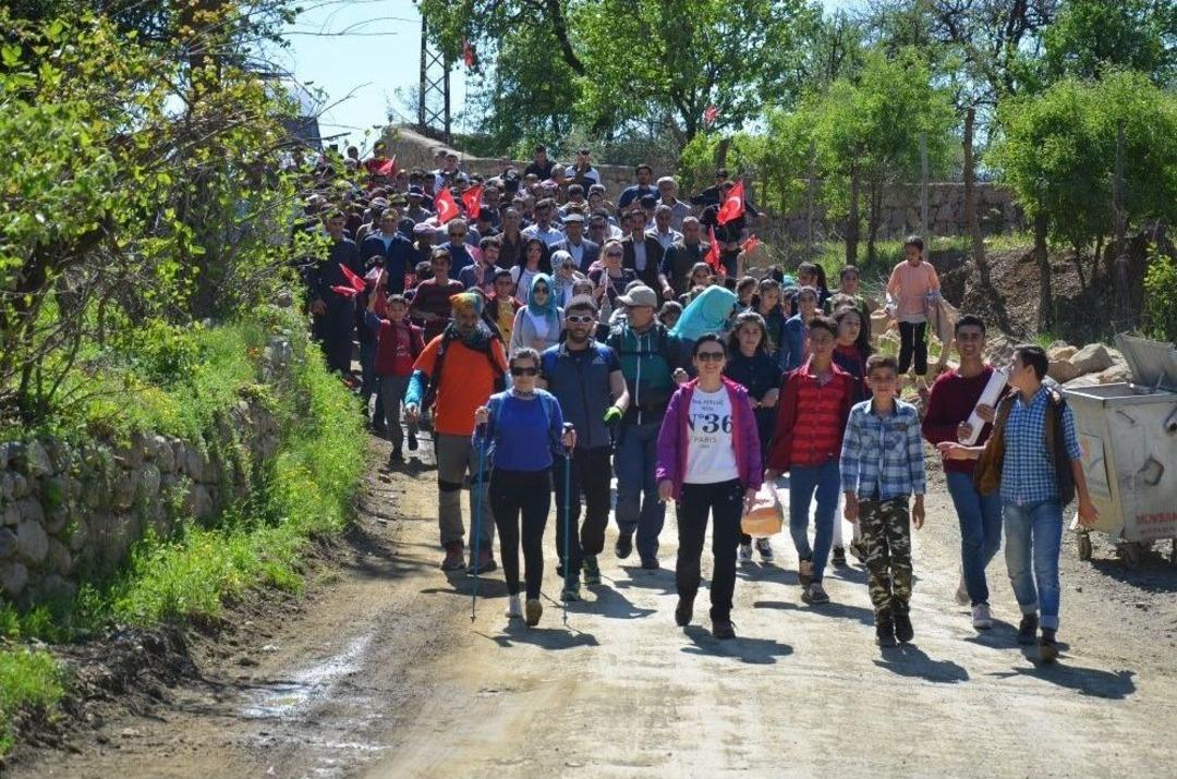 Derecik Halkı 25 Yıl Sonra Evlerine D&ouml;nd&uuml;