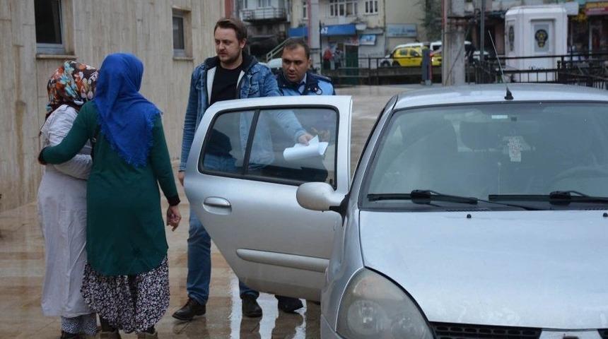 Kadın Dilencinin &Uuml;zerinden Tarihi Eser &Ccedil;ıktı