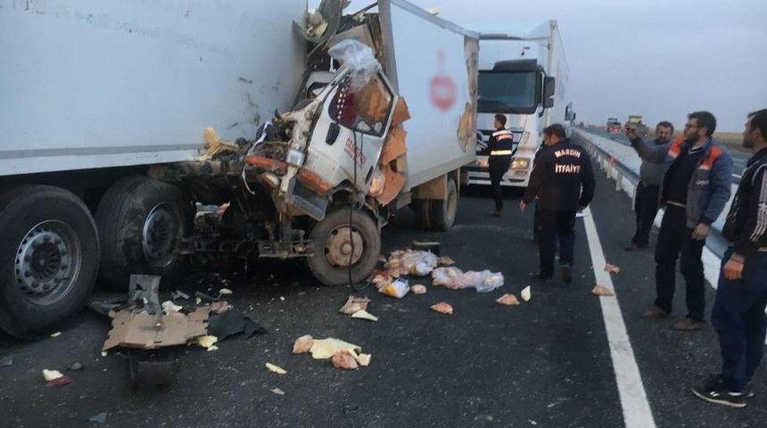 Mardin&rsquo;de Trafik Kazası: 1 &Ouml;l&uuml;, 1 Yaralı