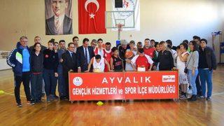 Ayvalık’ta Gençlik Merkezi’nden Engelli Sporculara Jest