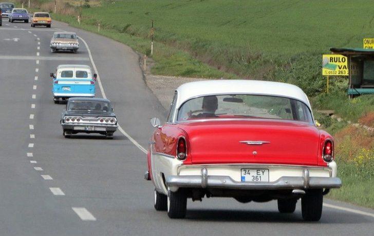 Klasik Otomobillerle"otizme Mavi Işık Yak" Konvoyu G1