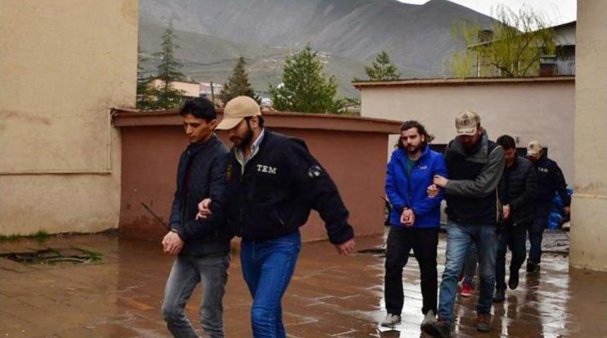 Fet&ouml;&rsquo;den G&ouml;zaltına Alınan 9 Kişi Tutuklandı