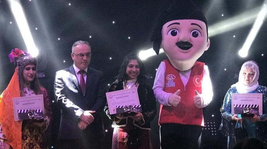 Ga&uuml;n &Ouml;ğrencisi &Ouml;znur K&ouml;k T&uuml;rkiye İkincisi Oldu