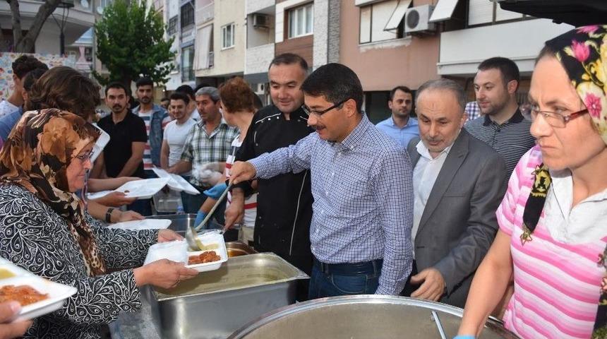 Başkan &Ccedil;elik: "iftar Sofraları Kardeşliğimizi Pekiştiriyor"
