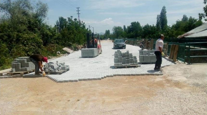 Seydişehir Belediyesi Parke Taş &Ccedil;alışmalarına Devam Ediyor