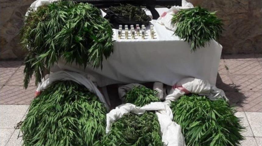 Antalya&rsquo;da Uyuşturucu Operasyonları