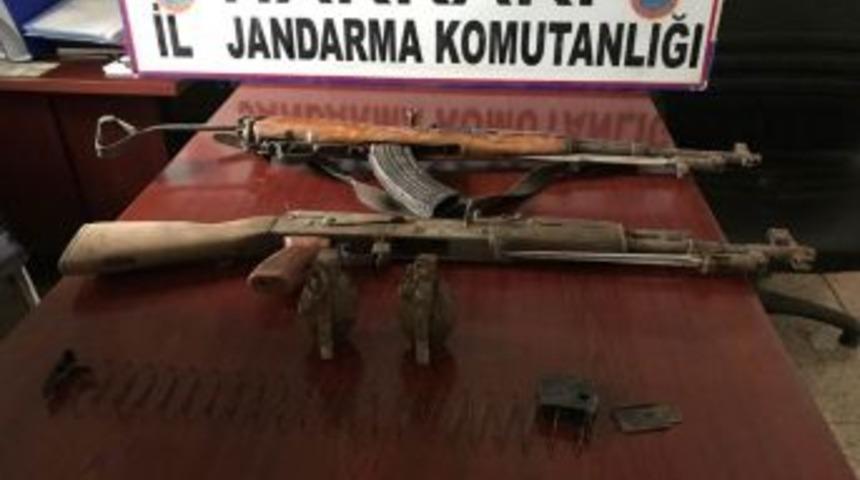 Y&uuml;ksekova&rsquo;da Pkk&rsquo;ya Ait Silah Ve M&uuml;himmat Ele Ge&ccedil;irildi