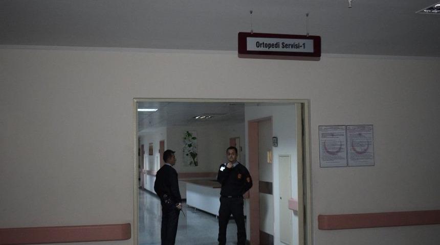 M&uuml;teahhit Hastanede Kendini Vurdu