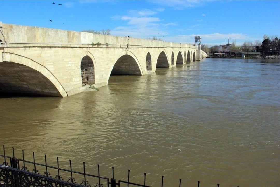 Edirne&rsquo;de Tunca Ve Meri&ccedil; Nehirlerinde Debi D&uuml;ş&uuml;ş&uuml; Devam Ediyor