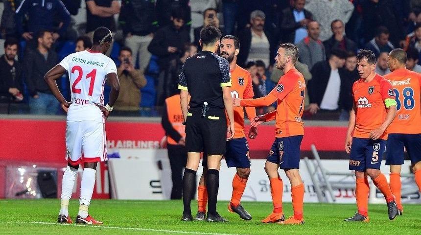 Arda Turan&rsquo;ın Cezası 10 Ma&ccedil;a İndirildi