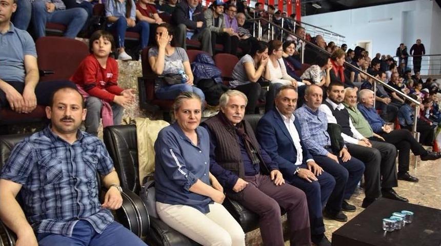 Başkan Ay&rsquo;dan Basketbol Takımına Tam Destek