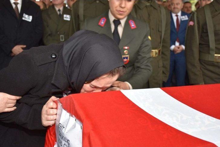 Karabük Şehitlerini Uğurluyor G2