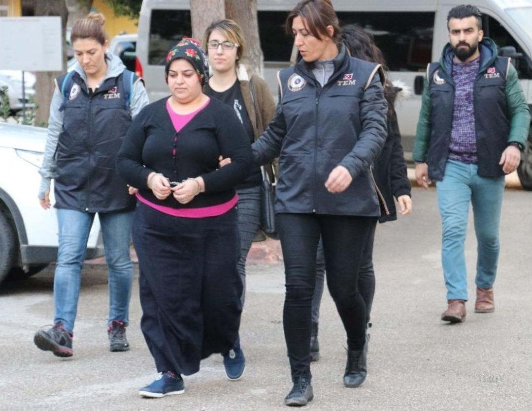 Pkk Bombacısıyla İrtibatlı 32 &Uuml;niversiteli Adliyeye Sevk Edildi