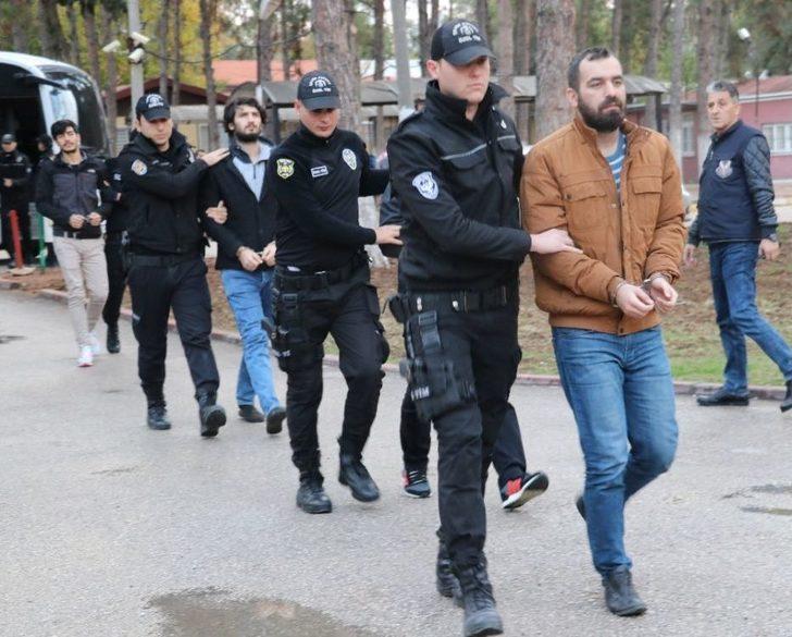 Pkk Bombacısıyla İrtibatlı 32 Üniversiteli Adliyeye Sevk Edildi G3