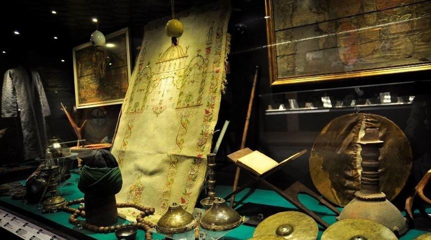 Tespihin Ruhu Bursa Vakıf K&uuml;lt&uuml;r&uuml; M&uuml;zesi&rsquo;nde