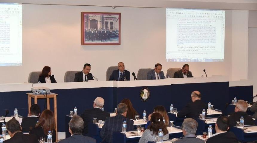 Salihli Belediye Meclisi Yılın Son Toplantısını Gerçekleştirdi