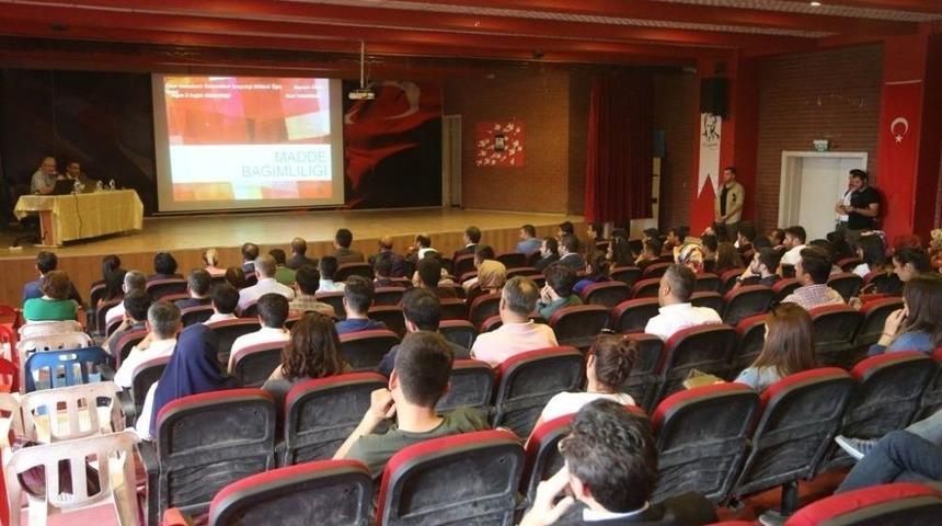 Silopi&rsquo;de Madde Bağımlılığı Konferansı Verildi