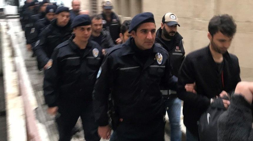 Fet&ouml; Ş&uuml;phelisi 10 Kişi Adliyeye Sevk Edildi