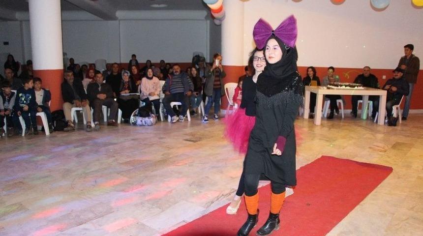 Kumluca&rsquo;da 70 Ve 80&rsquo;lerin Modası Sergilendi