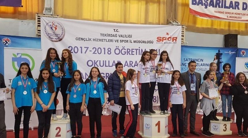 Kışla Mahmut Likoğlu Ortaokulu İl Şampiyonluğu Getirdi