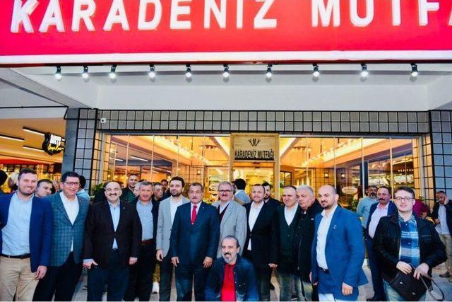 Valiler, Emniyet Müdürü Uzunkaya’nın Veda Yemeğinde Buluştu