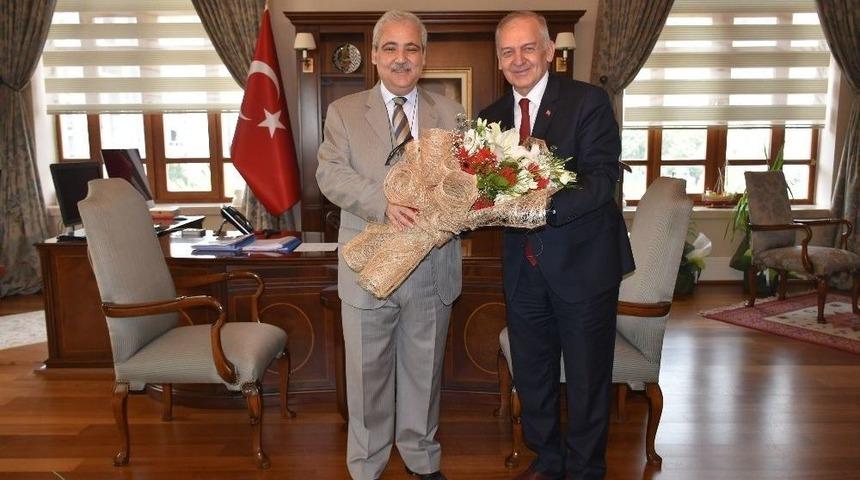 Eski Hakem Engin Kurt Doğum G&uuml;n&uuml;nde Emekli Oldu