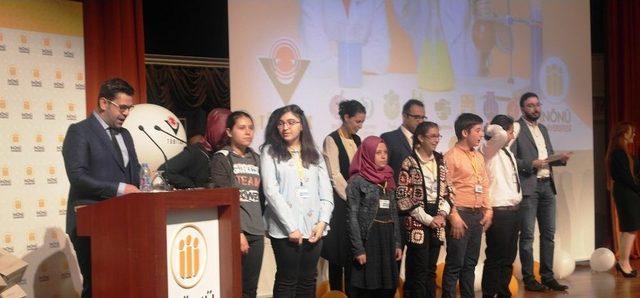 Çınar Koleji, 12.tübitak Proje Yarışmasında Birincilikleri Topladı