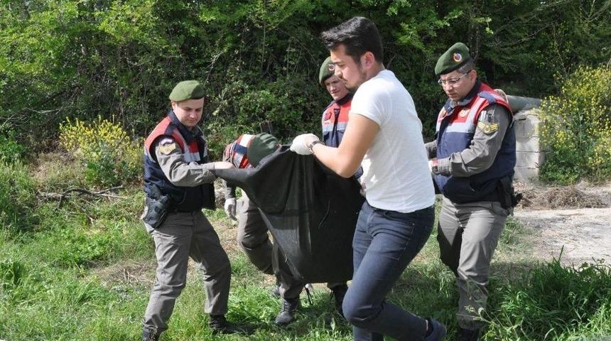 Su Kuyusunda Yakılmış Erkek Cesedi Bulundu