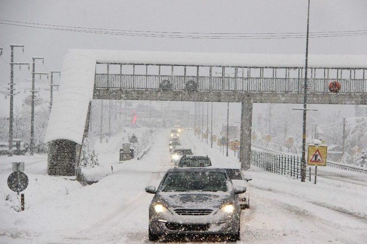 Bolu Dağında Tırların Geçişine İzin Verilmiyor G3