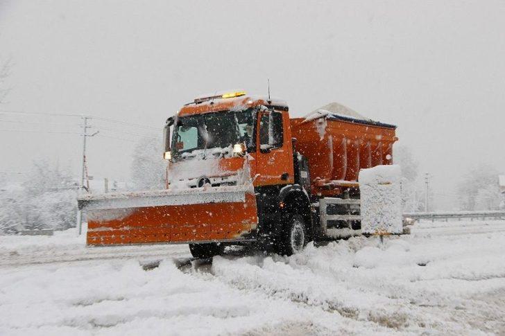 Bolu Dağında Tırların Geçişine İzin Verilmiyor G4