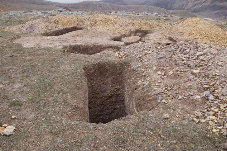 (özel Haber) Definecilerin Açtığı Çukurlar Mahalleliyi Bıktırdı G3