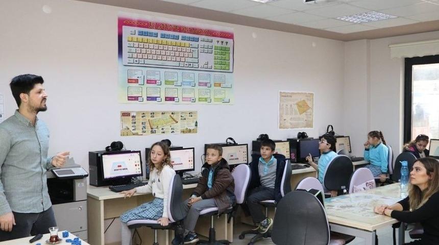 Eğitimde Fırsat Eşitliğine Y&ouml;nelik Anlamlı Hamle