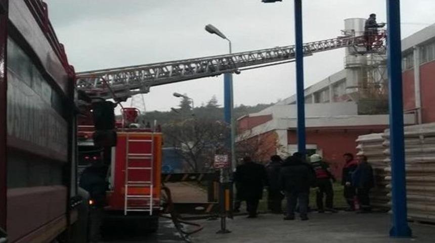 Kağıt Fabrikasında Korkutan Yangın
