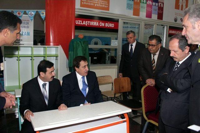 H&uuml;k&uuml;ml&uuml;lerin El Emekleri Satışa Sunuldu 3