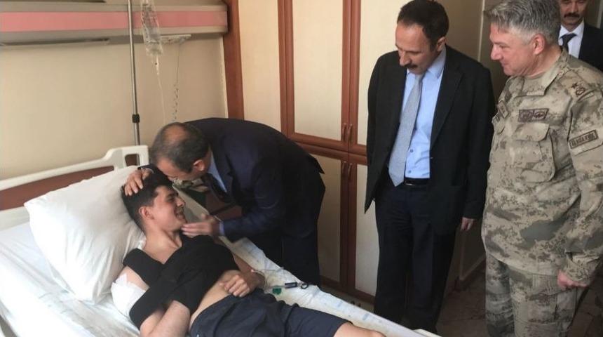 &Ouml;ld&uuml;r&uuml;len 3 Ter&ouml;ristle, 10-15 Metre Mesafede &Ccedil;atışmışlar