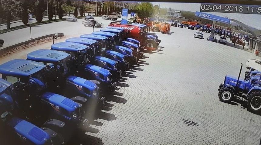 Otomobil Ambulans Şof&ouml;r&uuml;ne &Ccedil;arptı