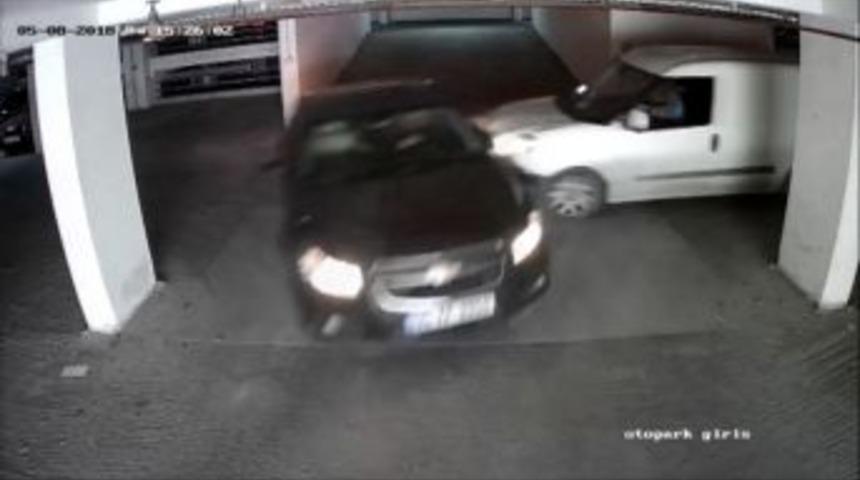 (&ouml;zel) İstanbul&rsquo;da G&ouml;r&uuml;nmez Trafik Kazaları Kamerada