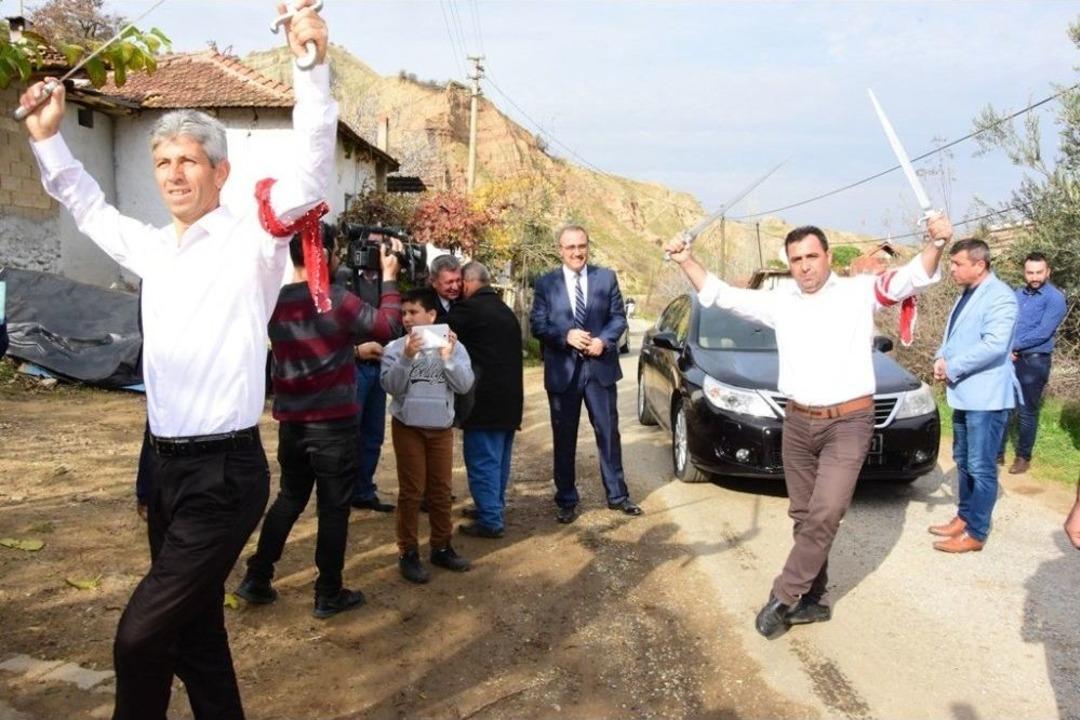 Başkan Kara&ccedil;oban&rsquo;a Seymenli Karşılama