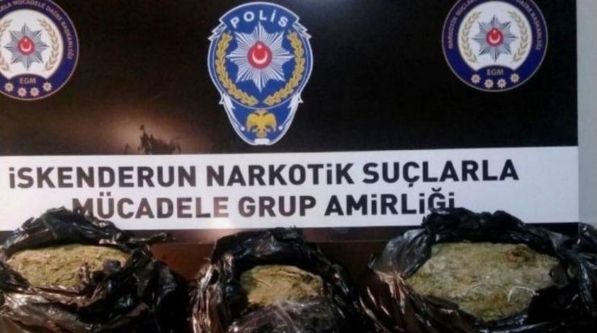 İskenderun&rsquo;da Uyuşturucu Operasyonları: 12 G&ouml;zaltı