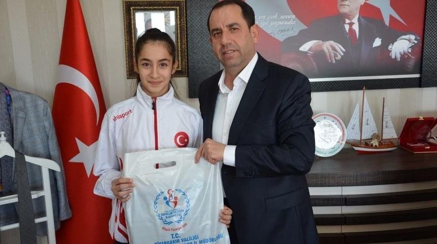 Şampiyonlardan Demir’e Ziyaret