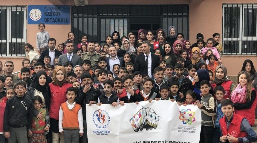 Mobil Gençlik Merkezi Köylerde