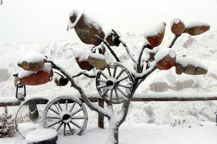 Kapadokya’da Peribacaları Gelinliklerini Giydi G4