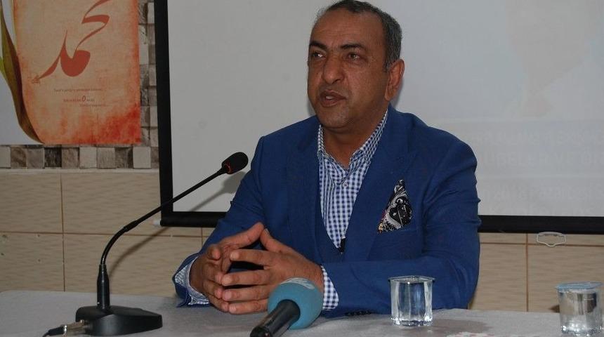 İşadamı Ali Şeker &Ouml;ğrencilere Tecr&uuml;belerini Anlattı