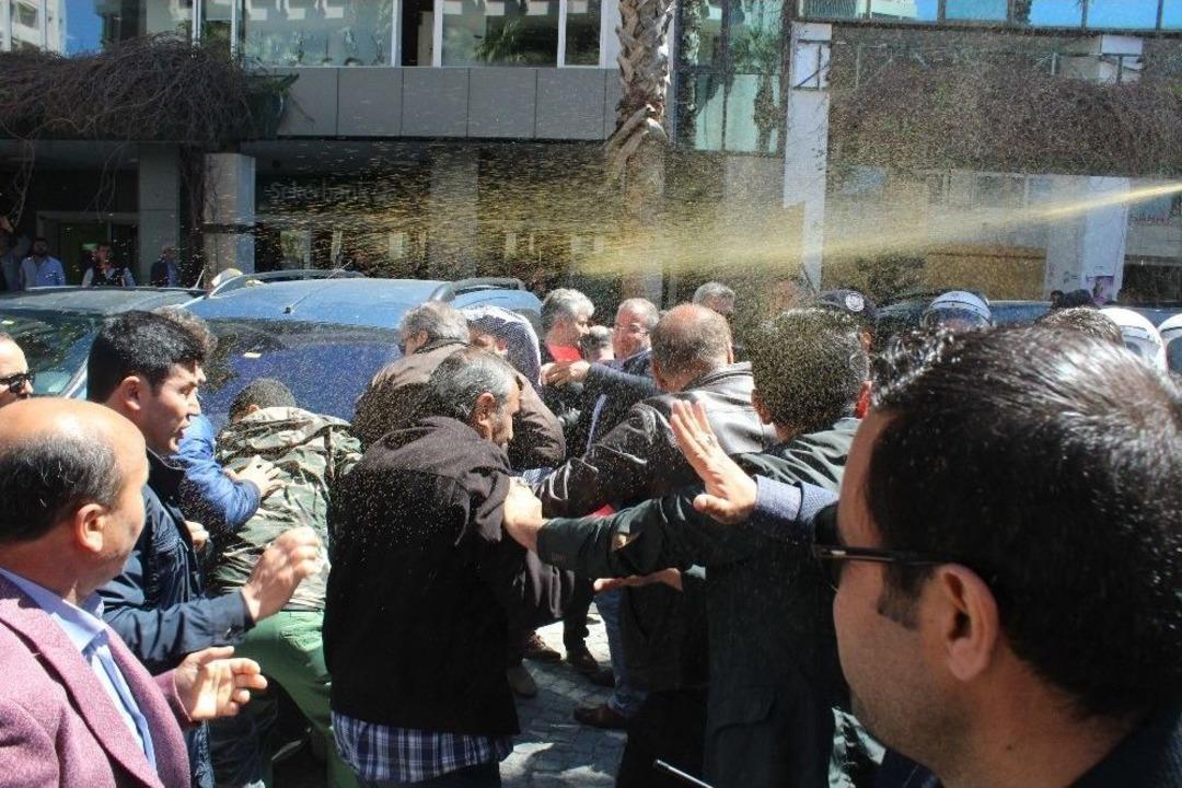 İzinsiz Eylem Yapan Pazarcılara M&uuml;dahale