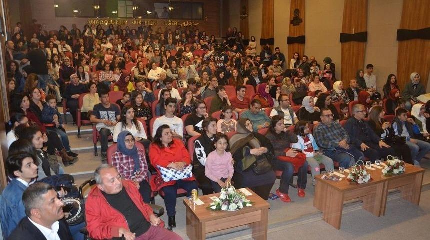 Gitar Dinletisine Yoğun İlgi